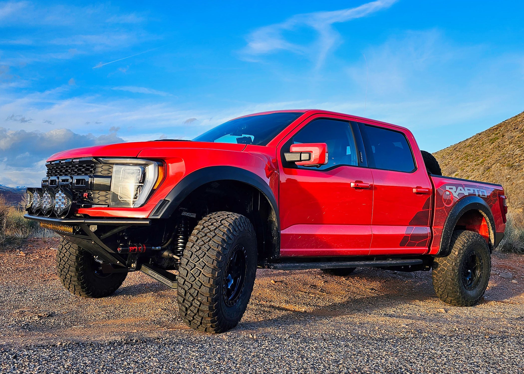 SVC Offroad Baja Bumper / With Heat Exchanger - 23+ Ford Raptor R