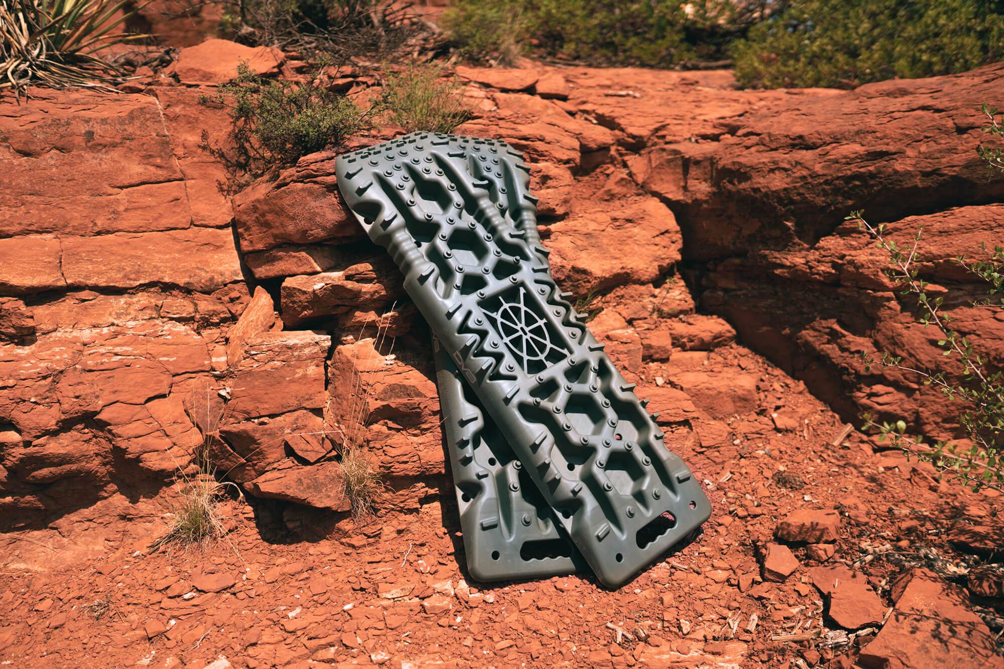 Traction Boards With Bag; Olive; Pair - Apollo Off-Road
