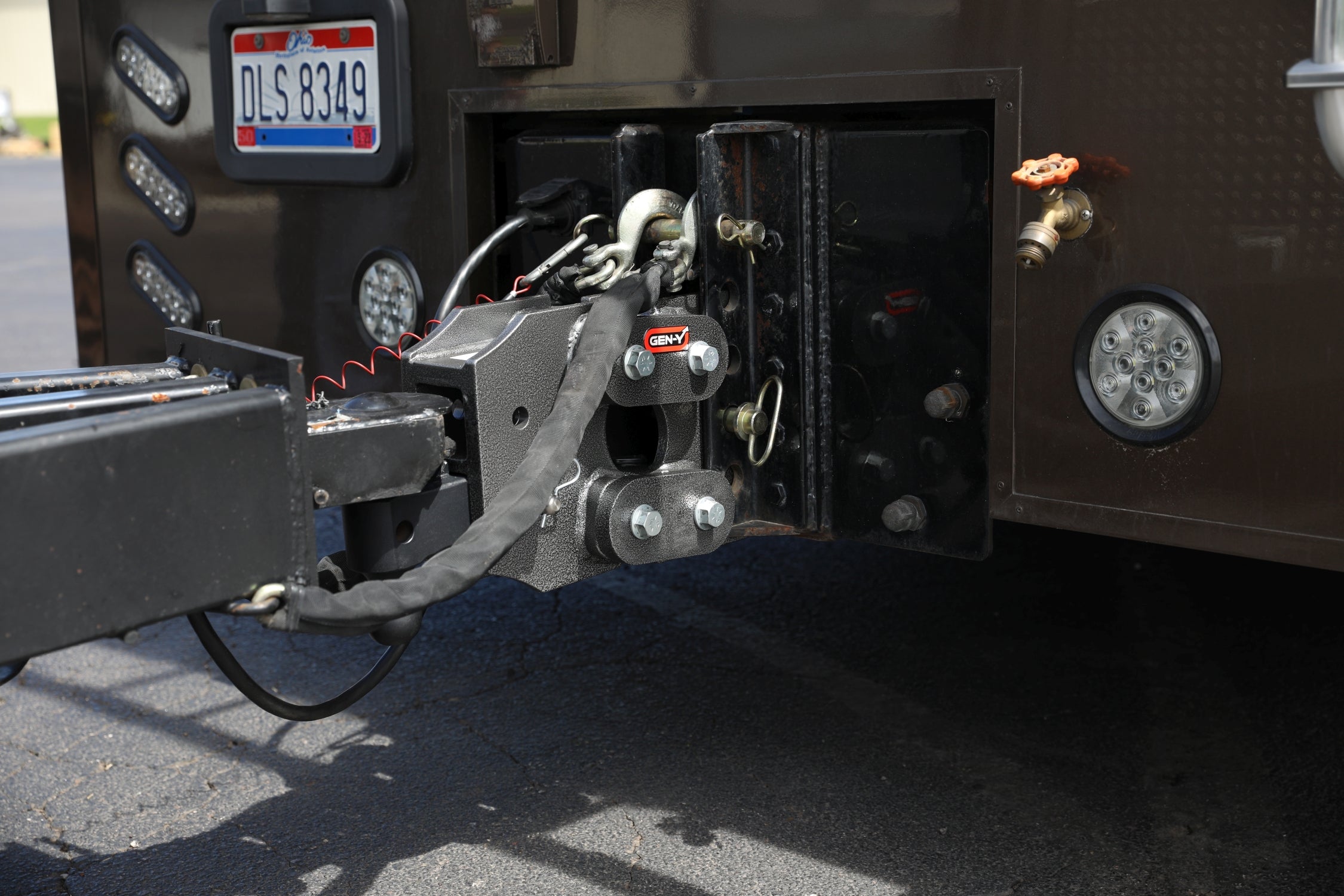 VICTORY LANE TORSION-FLEX Flat Plate Trailer Coupler 2K - 3.5K TW 32K Towing - Apollo Off-Road