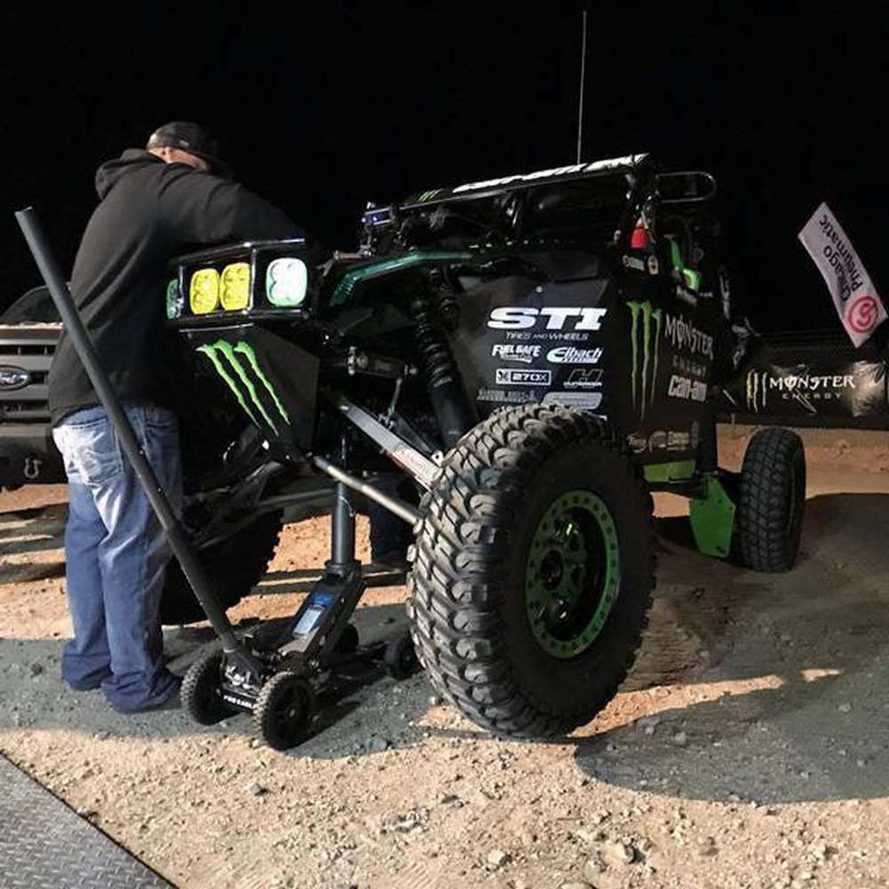 2 Ton Big Wheel Off Road Jack "The Beast" - Apollo Off-Road