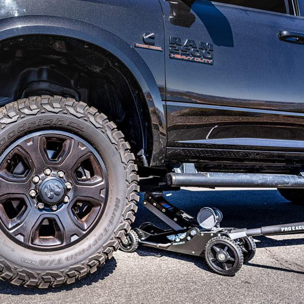 3 Ton Big Wheel Off Road Jack "Kratos" - Apollo Off-Road
