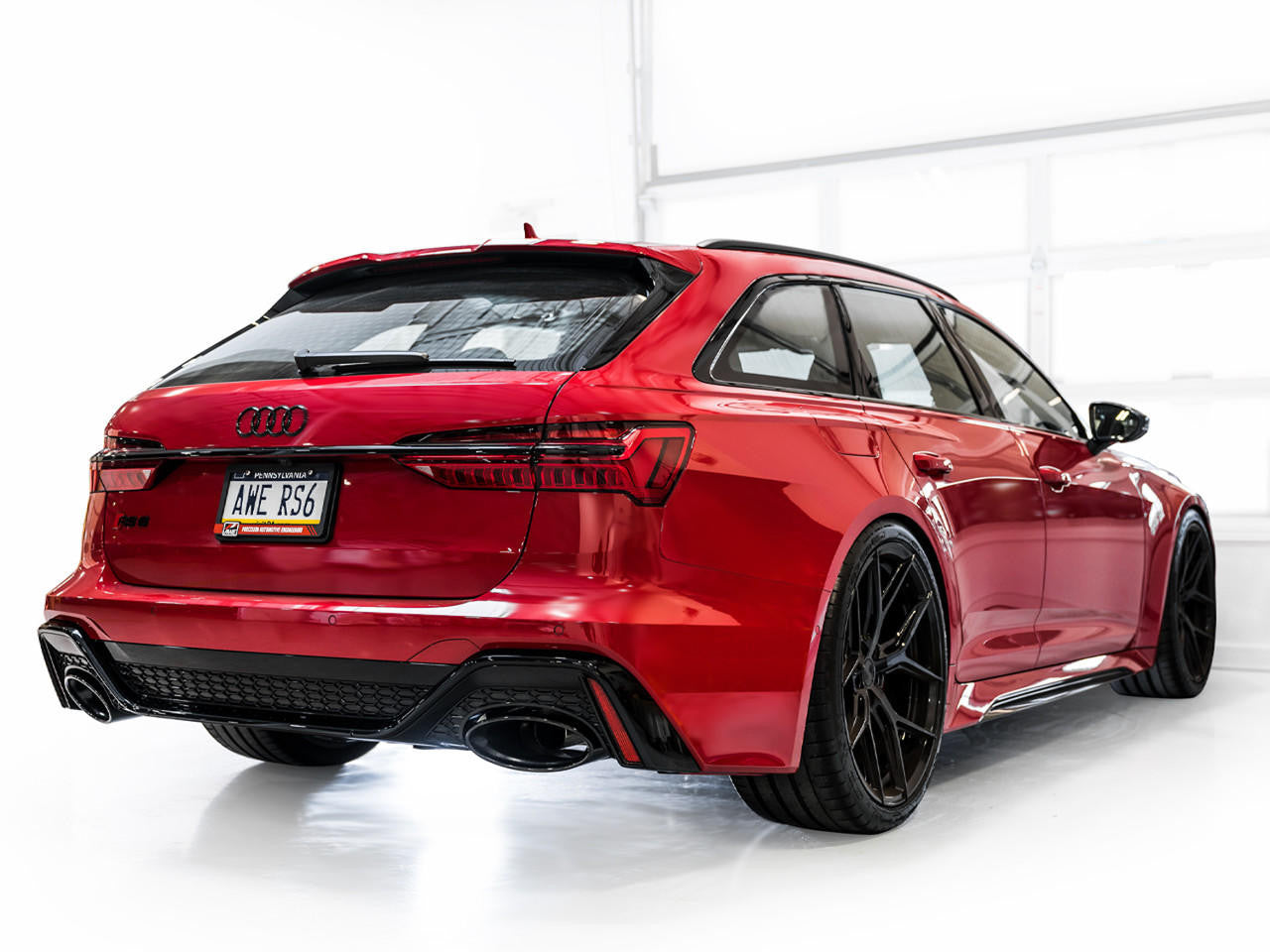 AWE SwitchPath Exhaust for C8 Audi RS 6-RS 7 - Diamond Black RS-style Tips - Apollo Off-Road